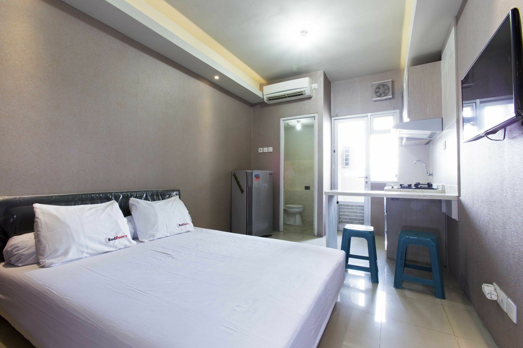 Reddoorz Apartment @ Pegangsaan Kelapa Gading Джакарта Екстер'єр фото